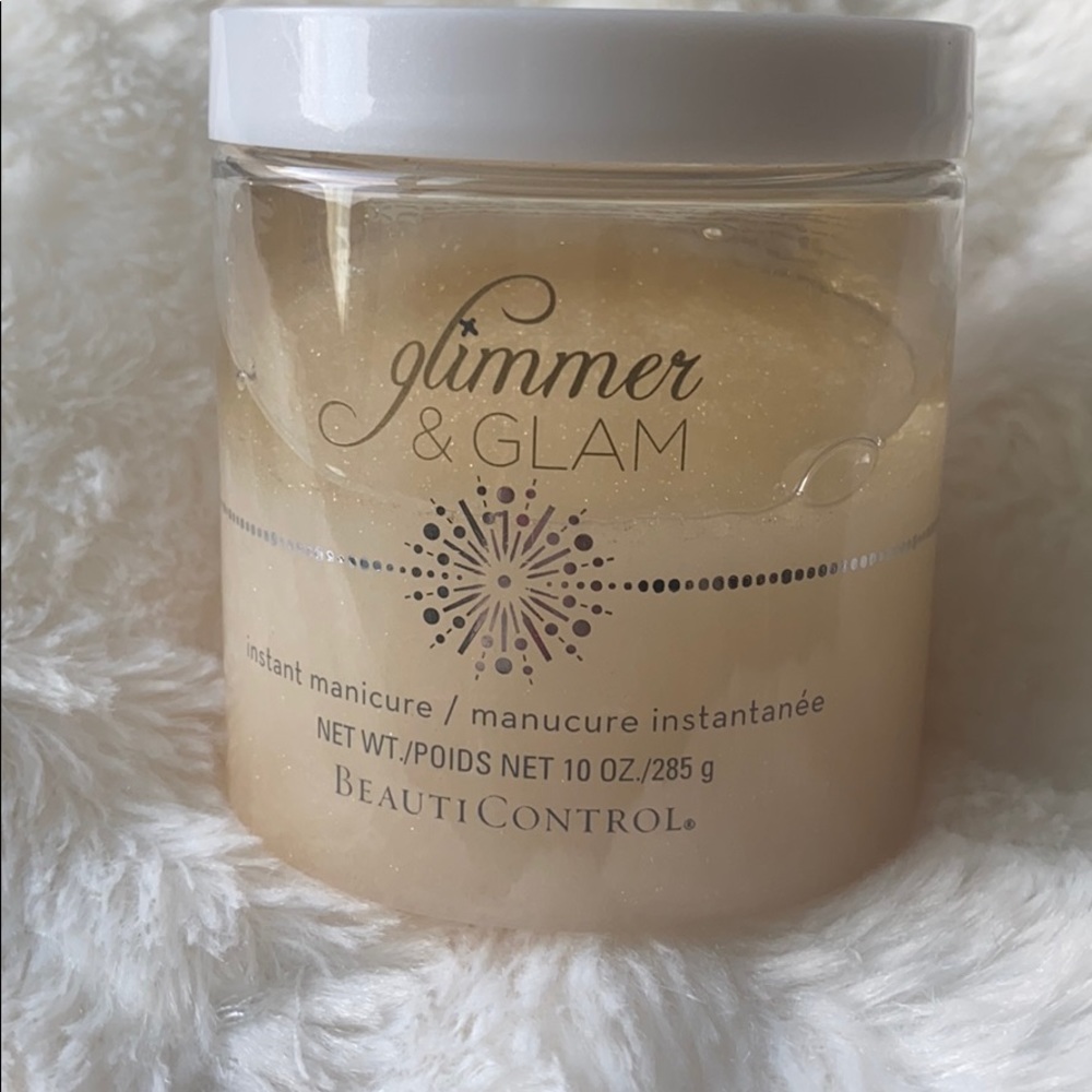 Beauticontrol glimmer and glam. NWT